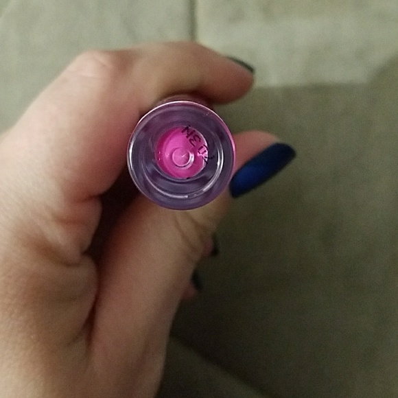 Victoria's Secret Lip Lawyer Gloss in Runway Pink - Picture 4 of 5